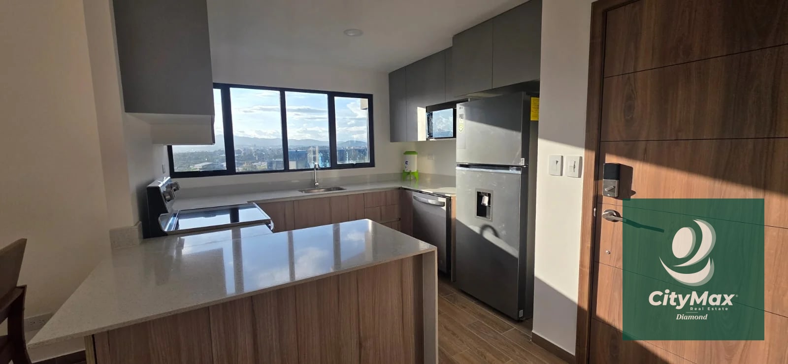 Apartamento en Venta ubicado en la exclusiva Zona 14 Guatemala - 2