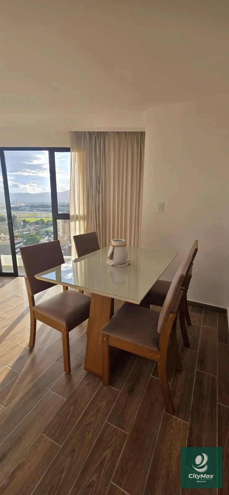 Apartamento en Venta ubicado en la exclusiva Zona 14 Guatemala - 4