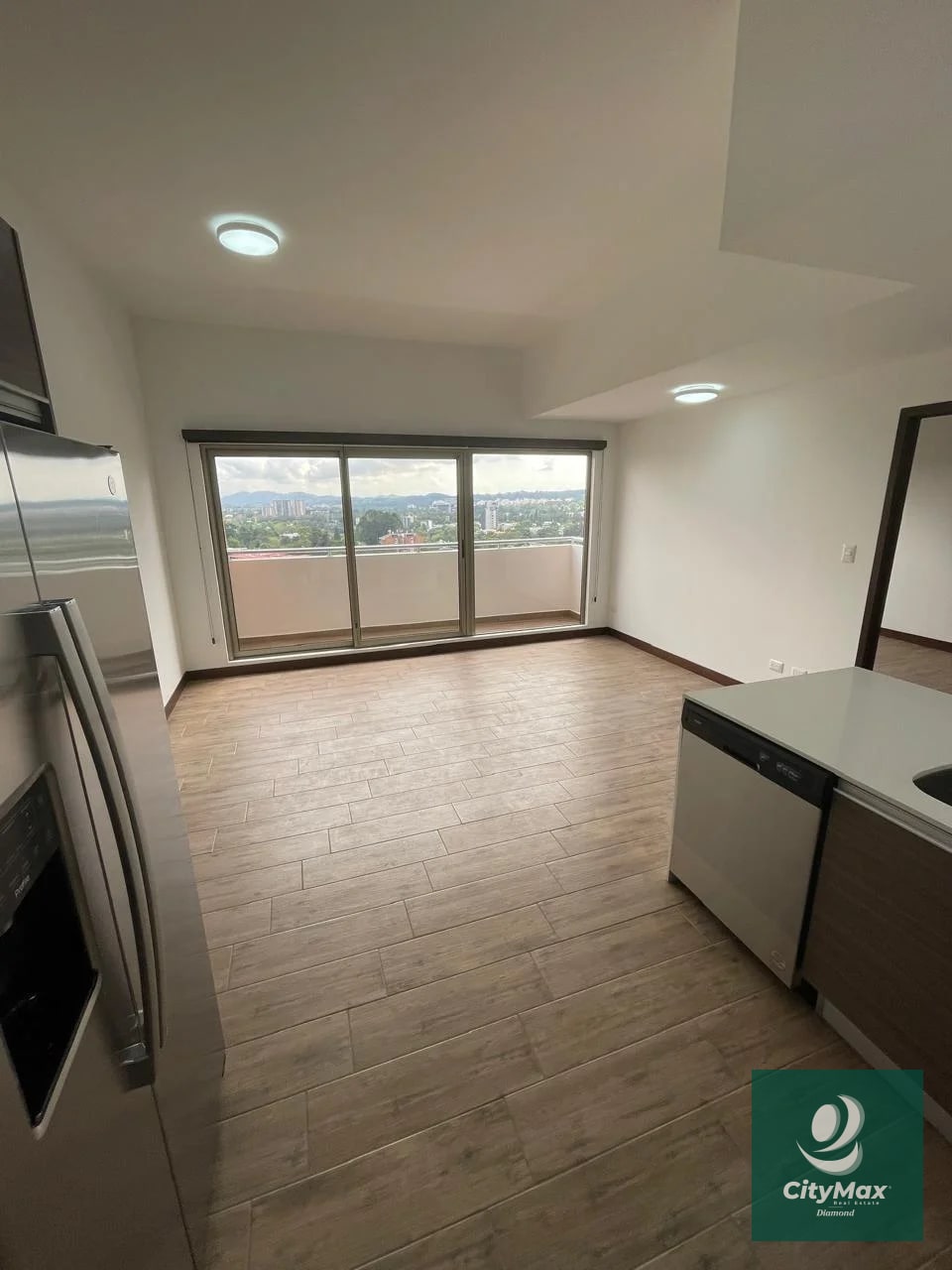 Apartamento en Renta en Zona 10 Cercano a Diagonal 6 - 4