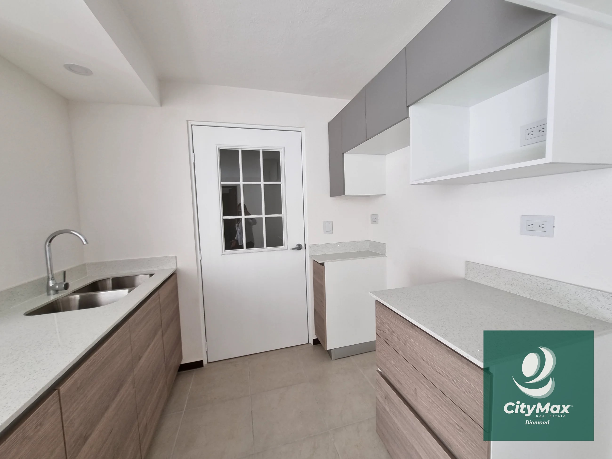 Apartamento en Venta en Parque San Ángel Zona 2 Guatemala - 9