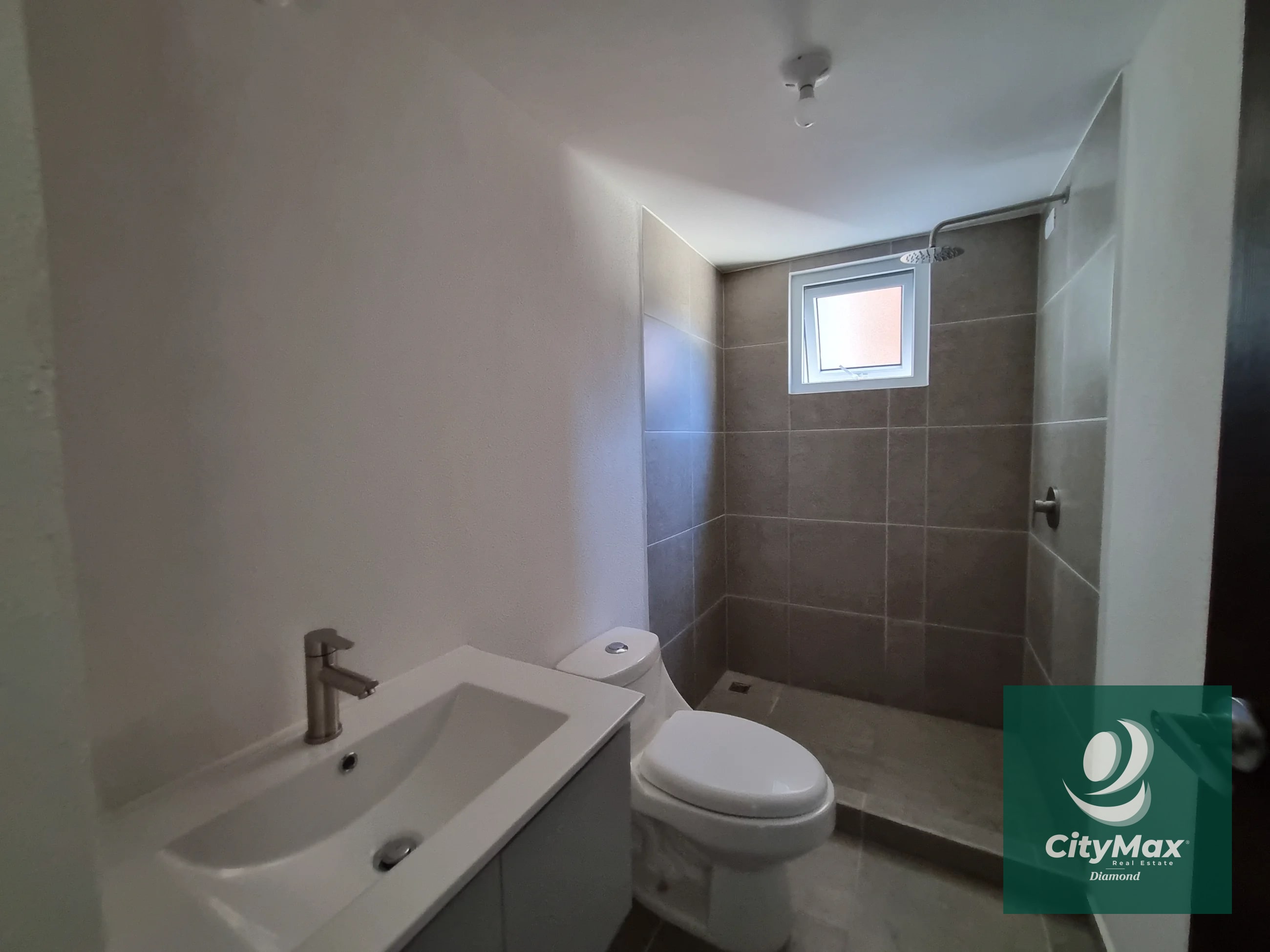 Apartamento en Venta en Parque San Ángel Zona 2 Guatemala - 6