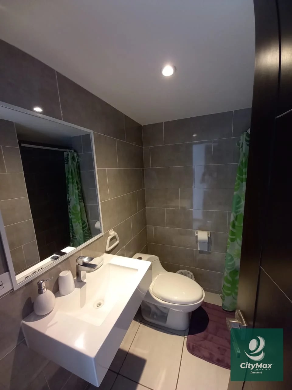 Apartamento Amueblado en Renta en Zona 11 Charcas - 14