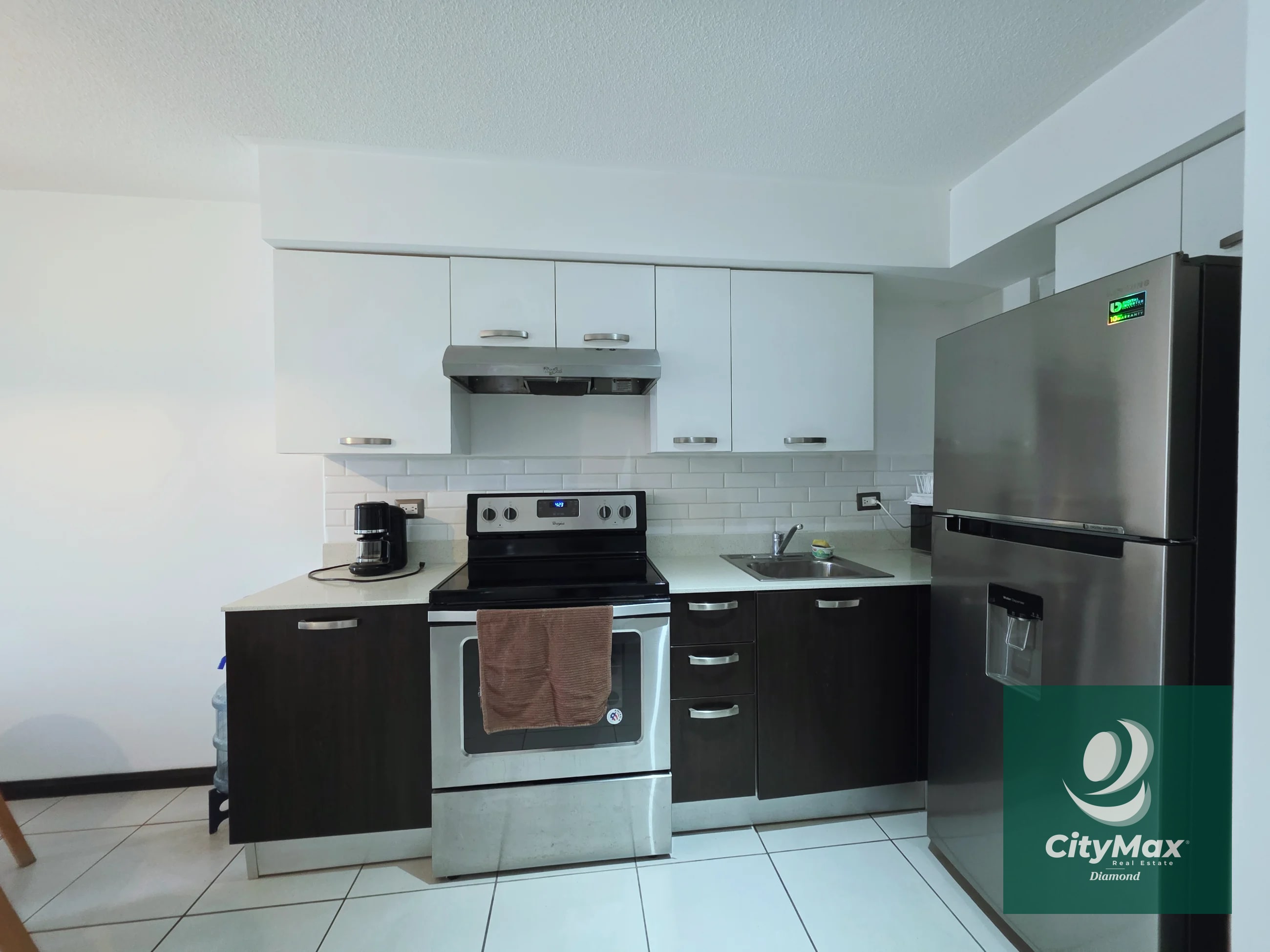 Apartamento Amueblado en Renta en Zona 11 Charcas - 5