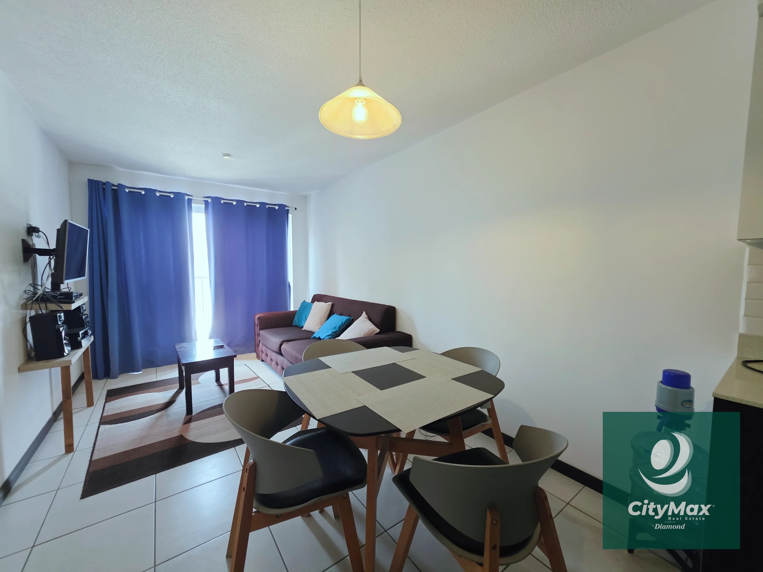 Apartamento Amueblado en Renta en Zona 11 Charcas - 3