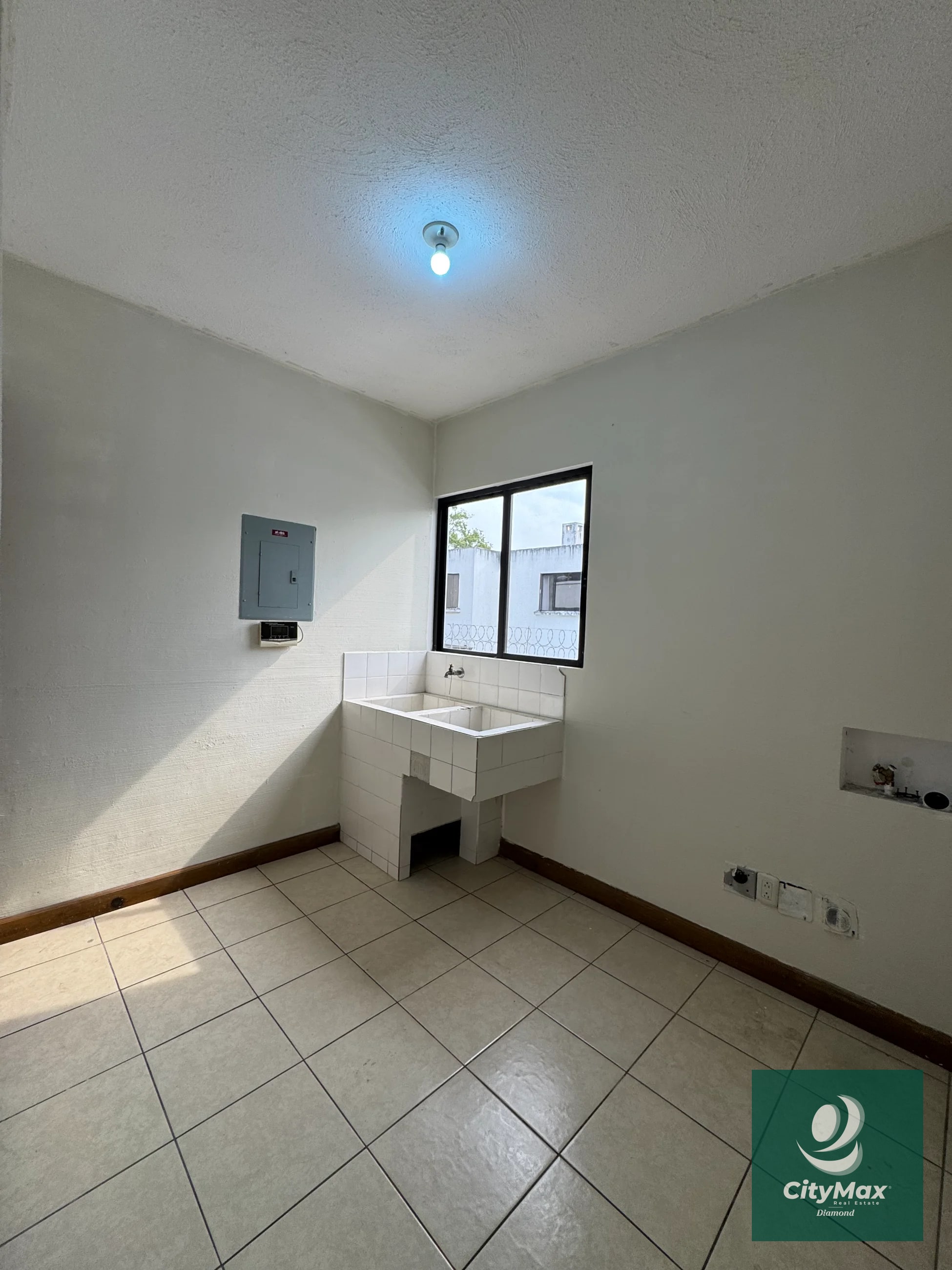 Casa en renta condominio Zona 16 Blvd Acatán — Apartamento en Alquiler en Zona 16, Guatemala, Ciudad — foto 9 de 17