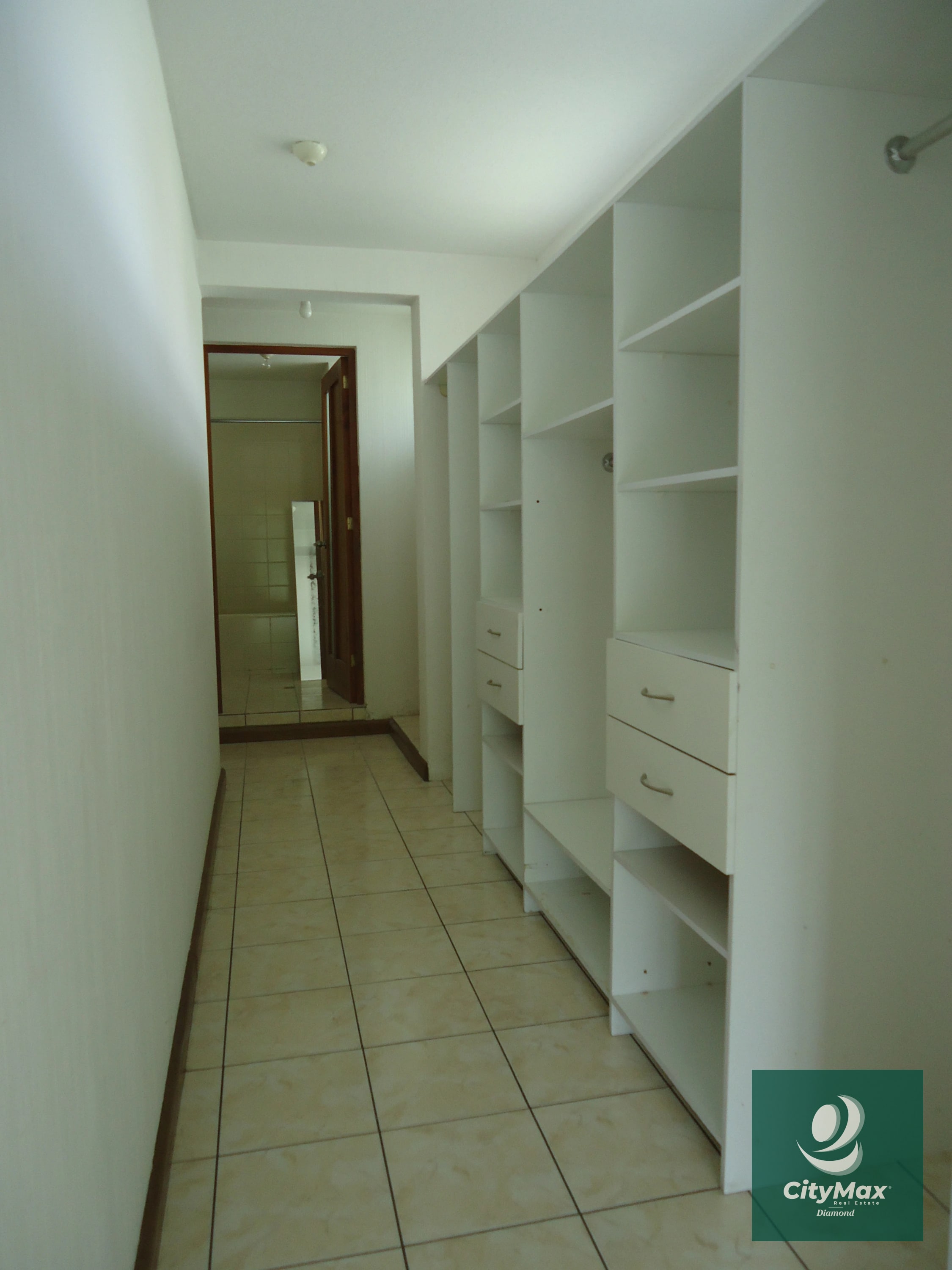 Apartamento en Renta en La Montaña Zona 16 Guatemala — Apartamento en Alquiler en Zona 16, Guatemala, Ciudad — foto 16 de 17