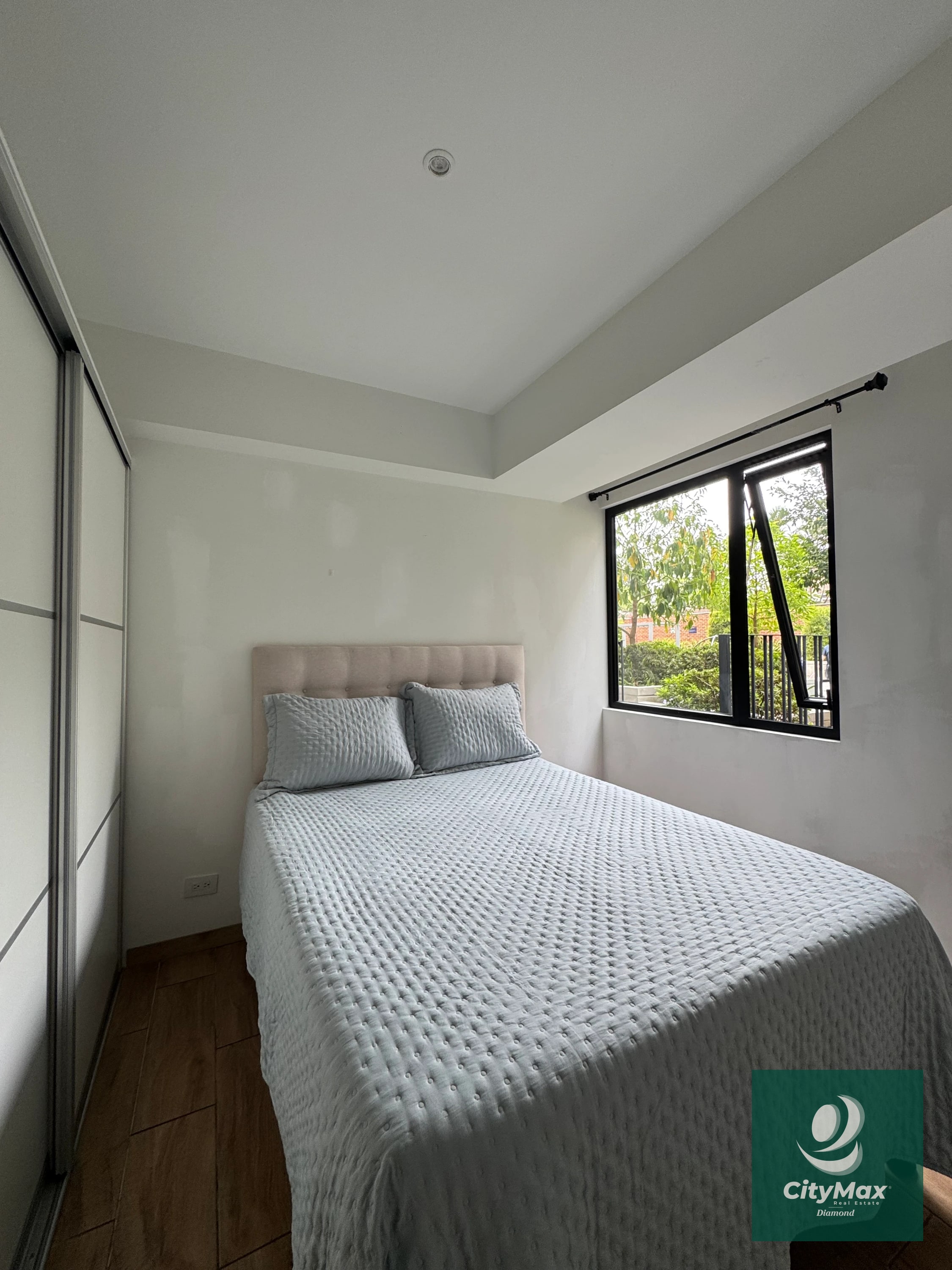 Apartamento Amueblado en Renta Zona 9 Cendana — Apartamento en Alquiler en Zona 9, Guatemala, Ciudad — foto 3 de 11