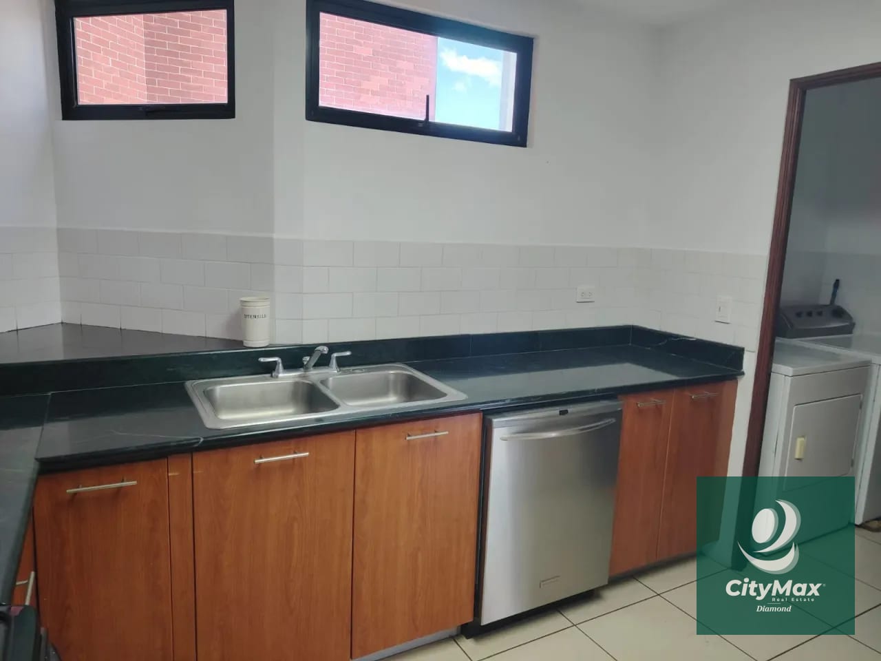 Apartamento semi amueblado en Renta en Zona 14 Las Américas — Apartamento en Alquiler en Zona 14, Guatemala, Ciudad — foto 7 de 13