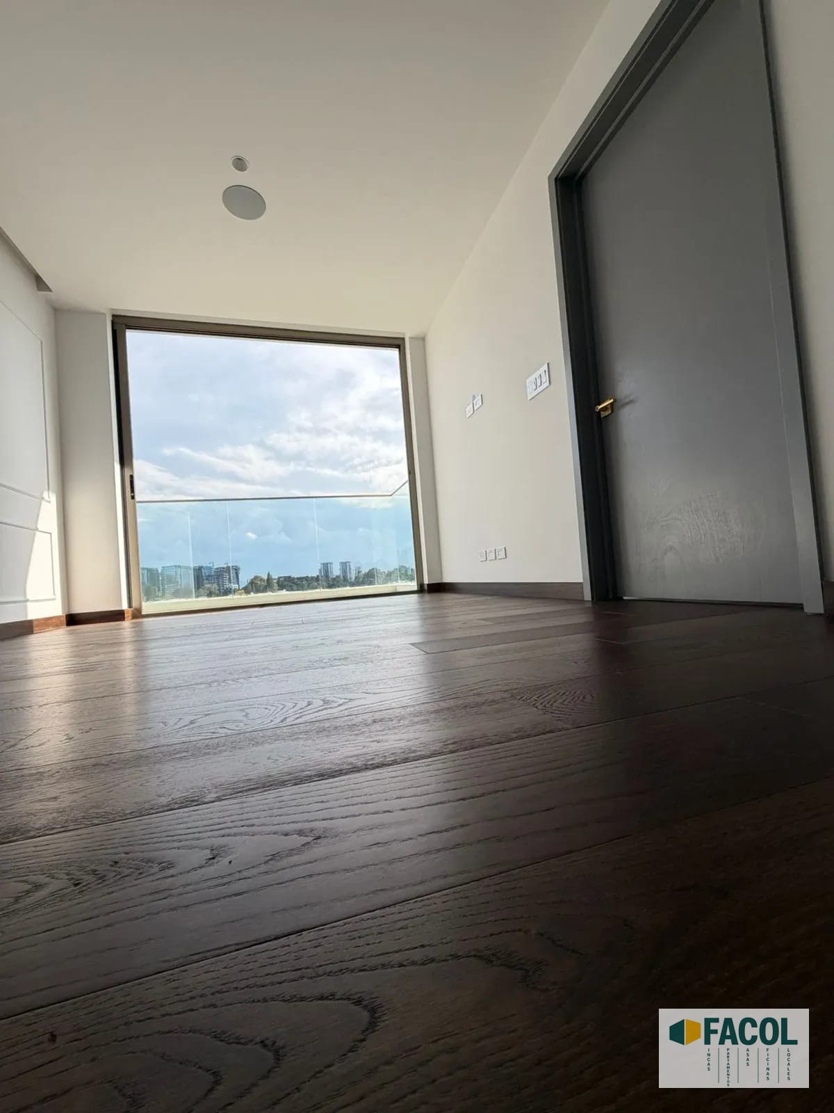 🏢✨ Edificio Atarah, Zona 10 – Apartamento en Renta ✨🏢 — Apartamento en Alquiler en Atarah, Zona 10, Guatemala, Ciudad — foto 3 de 13