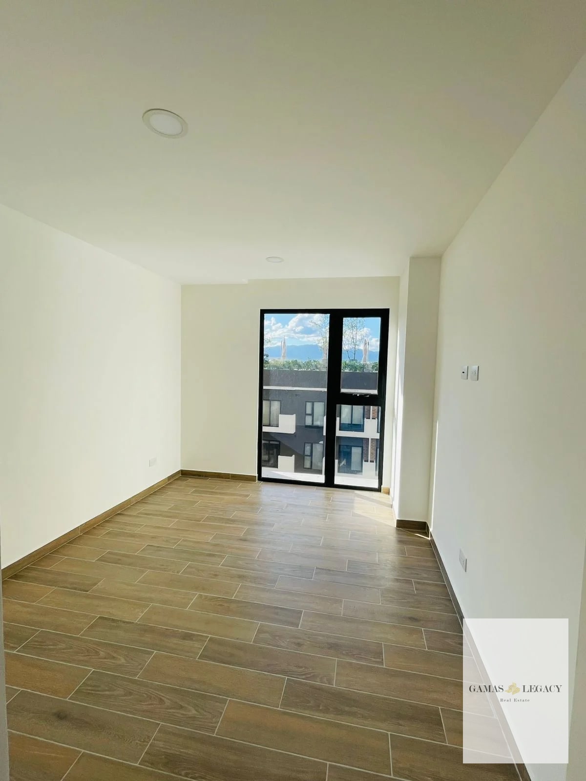 APARTAMENTO EN RENTA | PARQUE 14 | ZONA 14 — Apartamento en Alquiler en Zona 14, Guatemala, Ciudad — foto 4 de 8