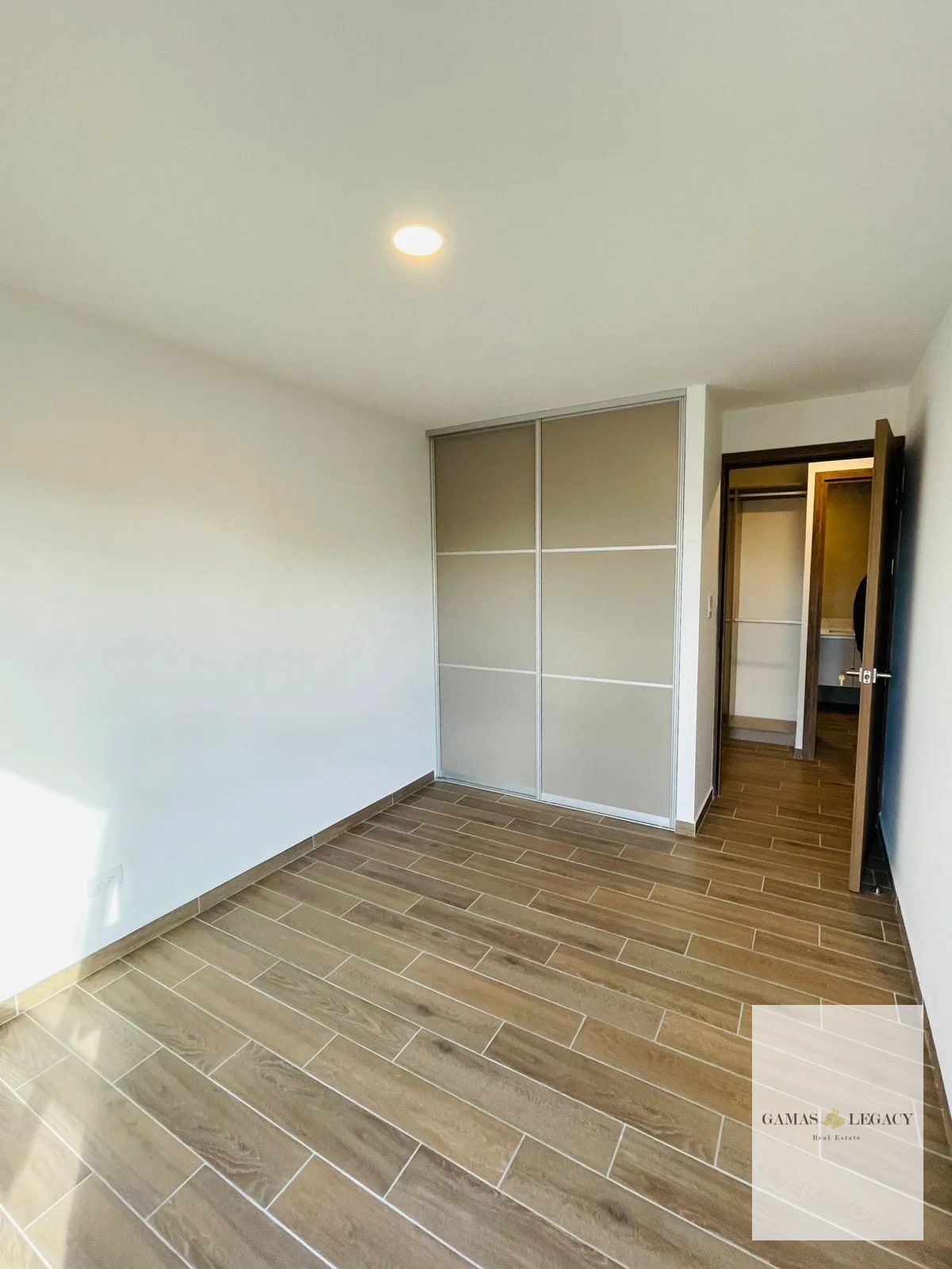 APARTAMENTO EN RENTA | PARQUE 14 | ZONA 14 — Apartamento en Alquiler en Zona 14, Guatemala, Ciudad — foto 6 de 8