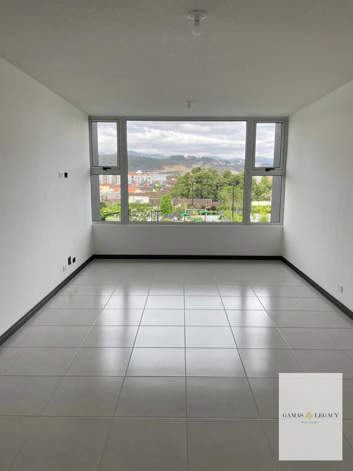 APARTAMENTO EN RENTA | SERENA | CONDADO NARANJO — Apartamento en Alquiler en Condado Naranjo, Zona 4 Mixco, Guatemala, Ciudad — foto 1 de 10