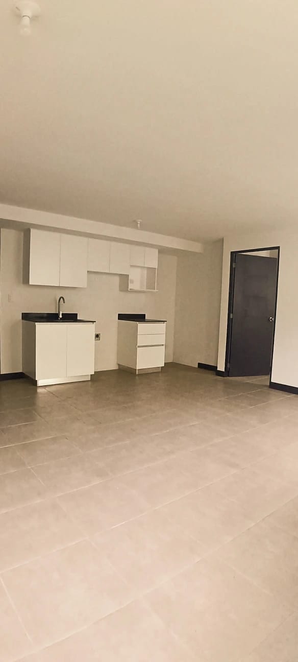 Apartamento en renta zona 12, excelente ubicación — Apartamento en Alquiler en Esenta, Zona 12, Guatemala, Ciudad — foto 2 de 14