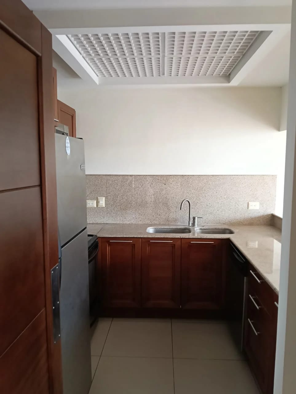 Vendo Apto Z.10 Edif. Mirafiori REF.6827 *110 M2, 2 Hab, 2 Baños, 2 Parqueos, $250k* — Apartamento en Venta en Zona 10, Guatemala, Ciudad — foto 16 de 16