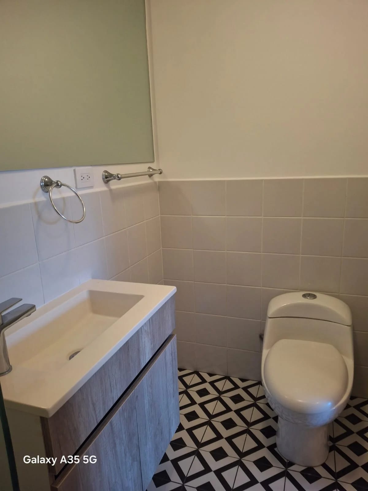 Rento Apto Amueblado de 2 Hab Edif. Vivo Zona 4 REF.6838 — Apartamento en Alquiler en Zona 4, Guatemala, Ciudad — foto 5 de 14