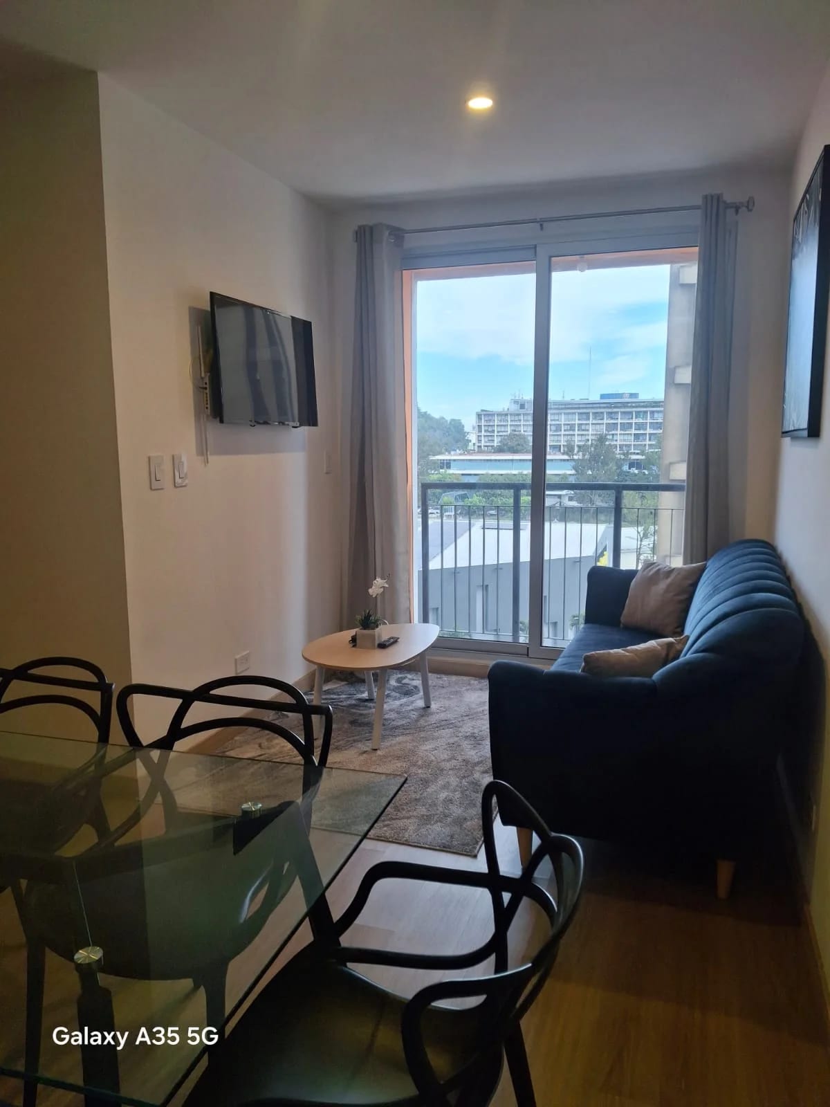 Rento Apto Amueblado de 2 Hab Edif. Vivo Zona 4 REF.6838 — Apartamento en Alquiler en Zona 4, Guatemala, Ciudad — foto 8 de 14