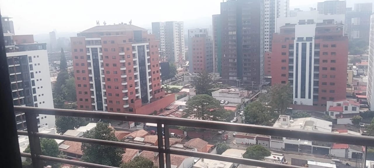 Vendo Apto Z.10 Edif. Mirafiori REF.6827 *110 M2, 2 Hab, 2 Baños, 2 Parqueos, $250k* — Apartamento en Venta en Zona 10, Guatemala, Ciudad — foto 2 de 16