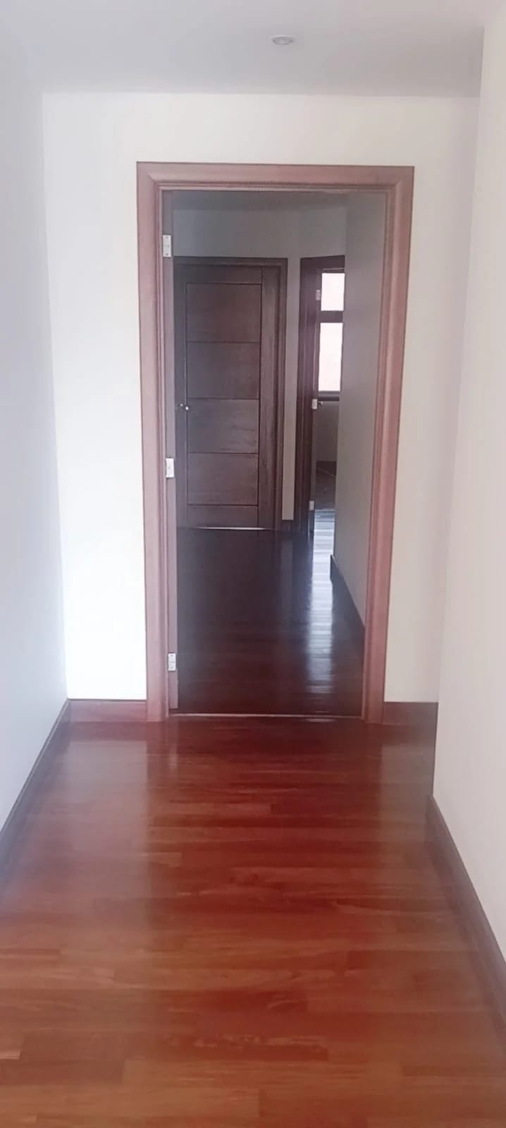 Vendo Apto Z.10 Edif. Mirafiori REF.6827 *110 M2, 2 Hab, 2 Baños, 2 Parqueos, $250k* — Apartamento en Venta en Zona 10, Guatemala, Ciudad — foto 16 de 16