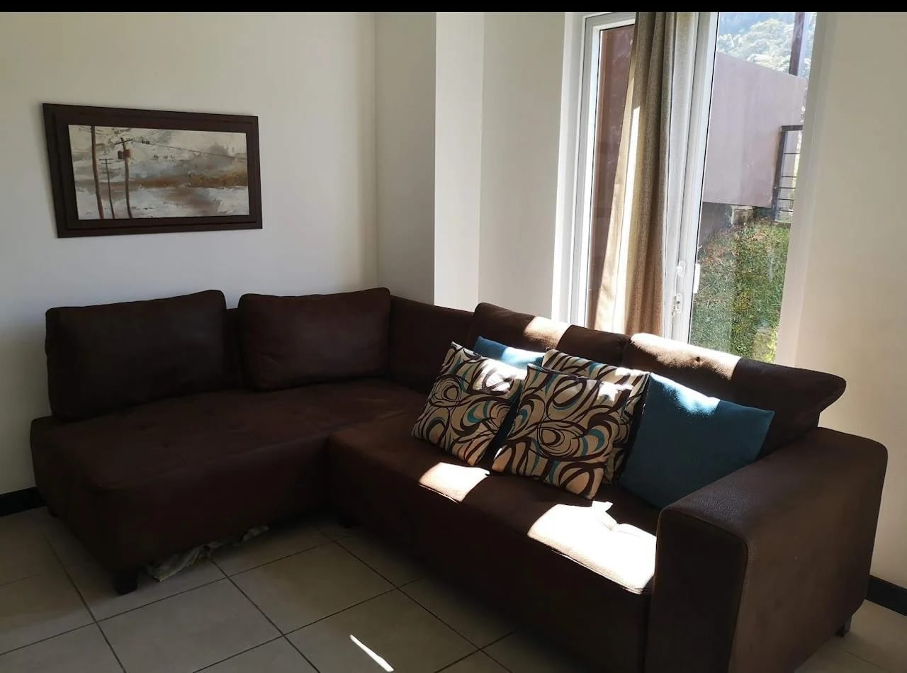 RENTO APTO Z.16 VILLAS HEXA CAÑADA 16 CON O SIN MUEBLES REF.6879 *78M2, 2 HAB, 2 BAÑOS, 2 PARQUEOS, JARDIN, LINEA BLANCA, Q5500* — Apartamento en Alquiler en Zona 16, Guatemala, Ciudad — foto 3 de 17