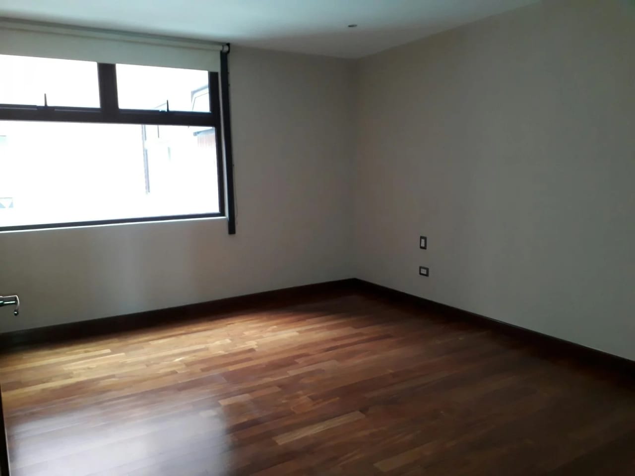 Vendo Apto Z.10 Edif. Mirafiori REF.6827 — Apartamento en Venta en Zona 10, Guatemala, Ciudad — foto 5 de 17