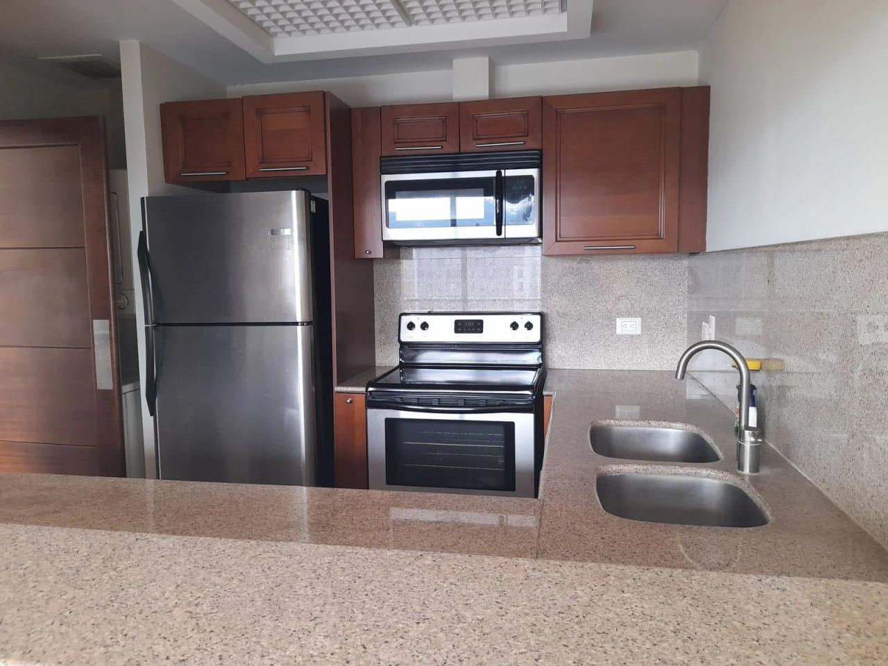 Vendo Apto Z.10 Edif. Mirafiori REF.6827 — Apartamento en Venta en Zona 10, Guatemala, Ciudad — foto 17 de 17
