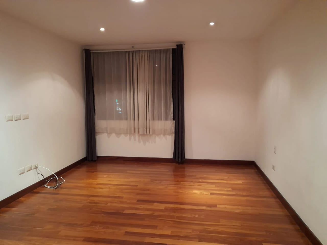 Vendo Apto Z.10 Edif. Mirafiori REF.6827 — Apartamento en Venta en Zona 10, Guatemala, Ciudad — foto 14 de 17