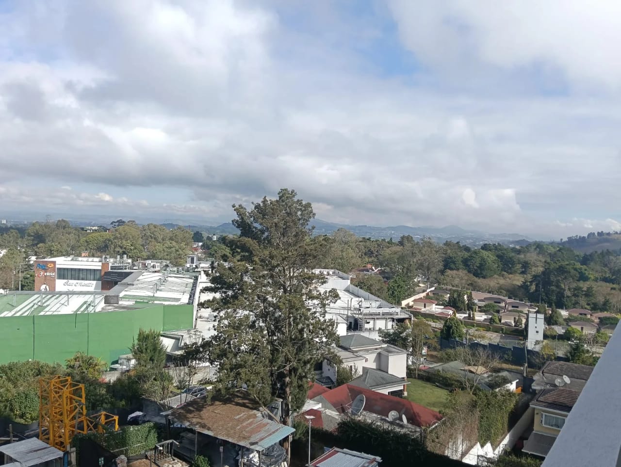 RENTO APTO AMUEBLADO/EQUIPADO Z.16 VH4 NARU16 REF.6890 — Apartamento en Alquiler en Zona 16, Guatemala, Ciudad — foto 6 de 12