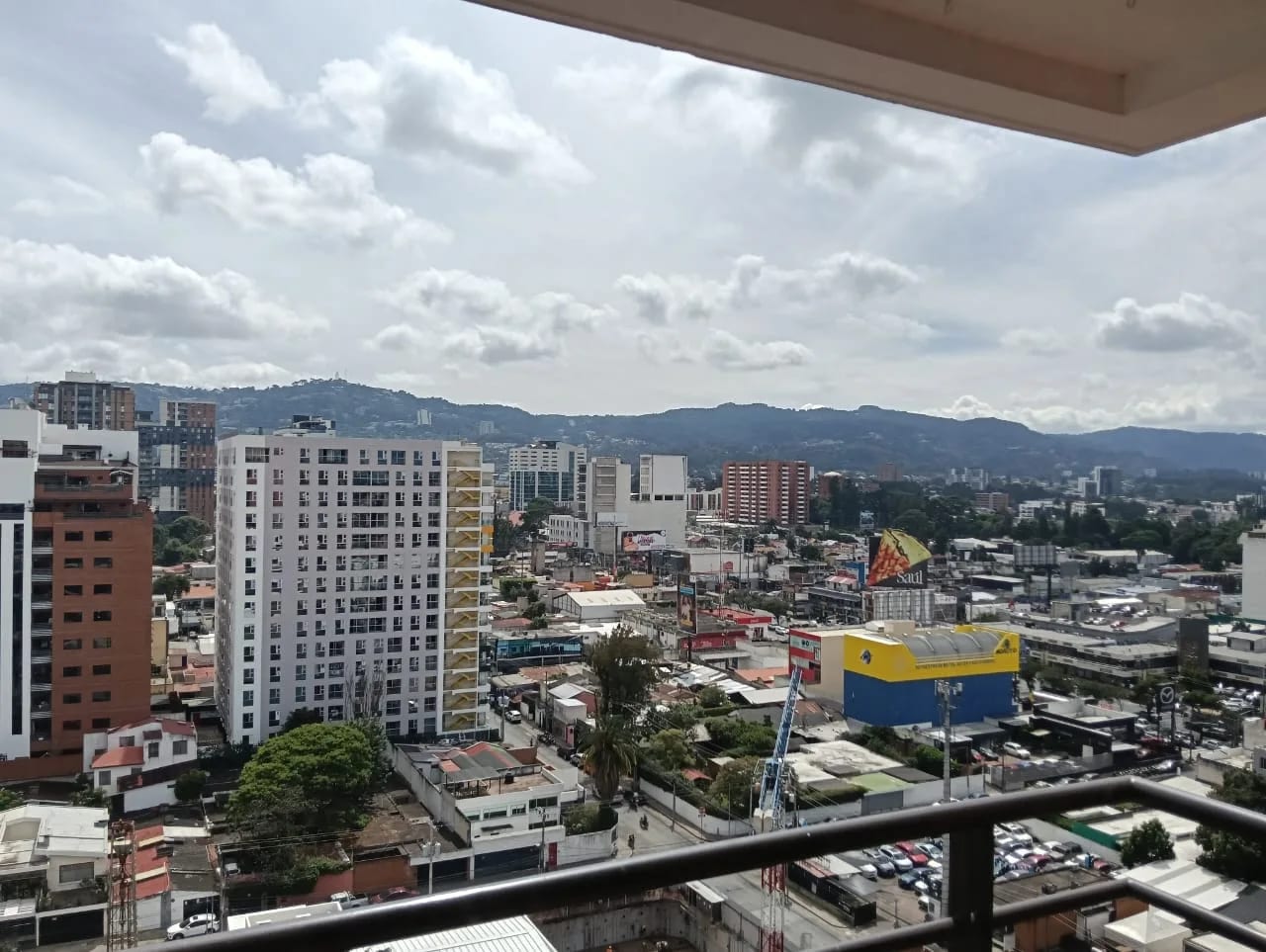 VENDO APTO Z.10 EDIF. MIRAFIORI REF.6827 — Apartamento en Venta en Zona 10, Guatemala, Ciudad — foto 7 de 16