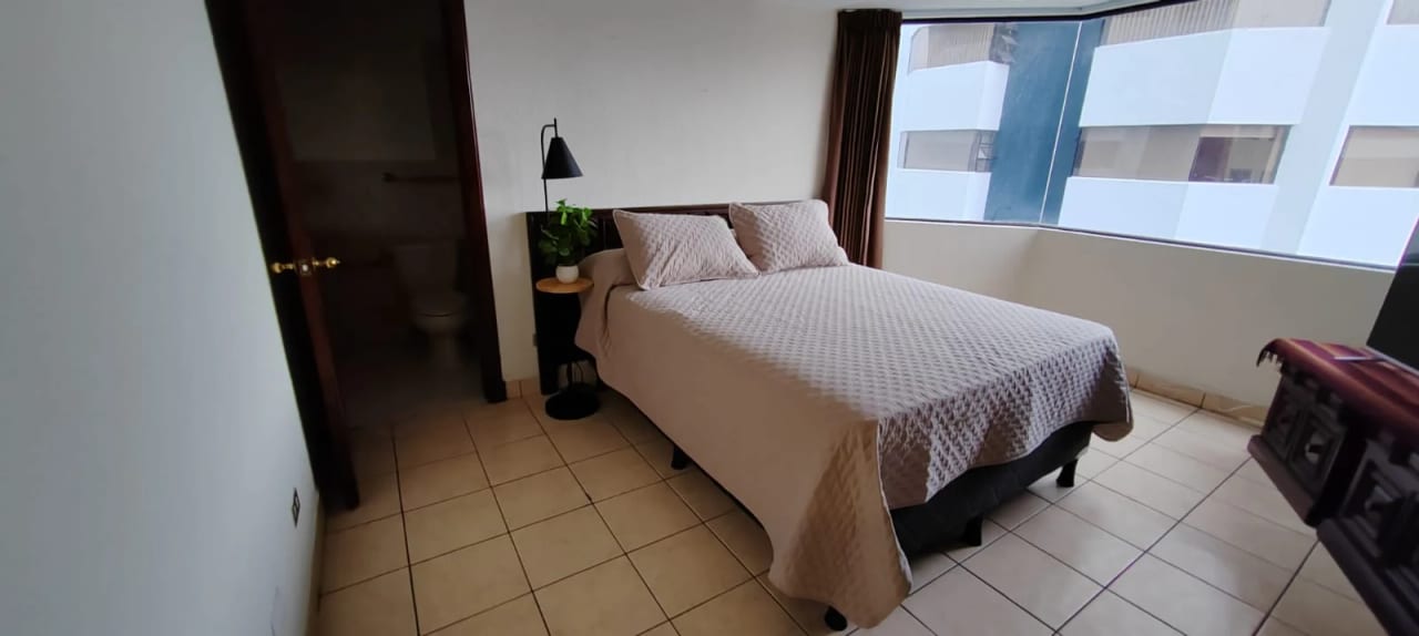 RENTO APTO AMUEBLADO ZONA 14 EDIF. VILLA EL BOSQUE REF.6938 *2 HAB, 2 BAÑOS, 1 PARQ — Apartamento en Alquiler en Zona 14, Guatemala, Ciudad — foto 7 de 13