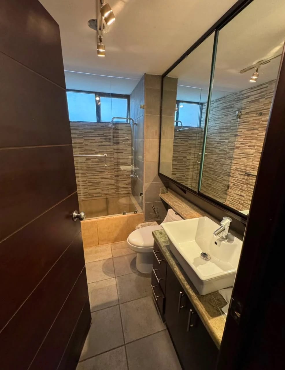 Rento Apto 3 Hab Zona 14 la Villa REF.6941 — Apartamento en Alquiler en Zona 14, Guatemala, Ciudad — foto 11 de 16