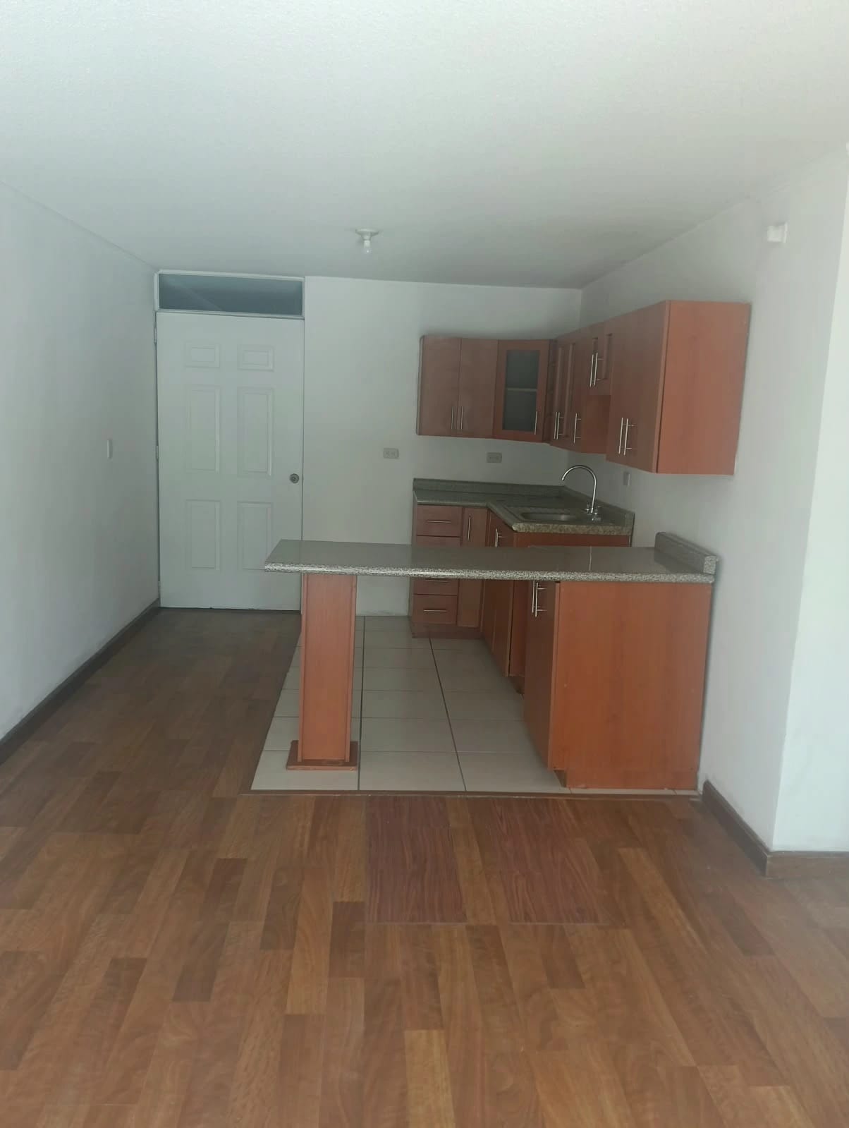 Rento Apto Zona 1, Historico 1, REF.6943 *2 Hab, Estudio, 2 Baños — Apartamento en Alquiler en Zona 1, Guatemala, Ciudad — foto 9 de 16