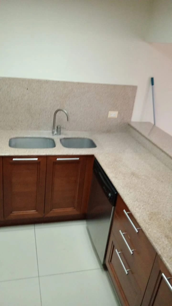 Vendo Apto Z.10 Edif. Mirafiori REF.6827 — Apartamento en Venta en Zona 10, Guatemala, Ciudad — foto 6 de 7