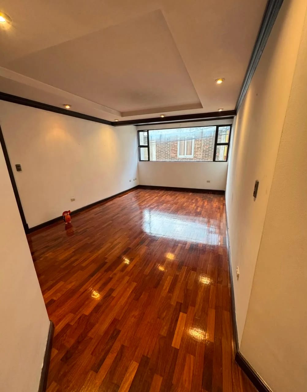 Rento Apto 3 Hab Zona 14 la Villa REF.6941 — Apartamento en Alquiler en Zona 14, Guatemala, Ciudad — foto 2 de 15
