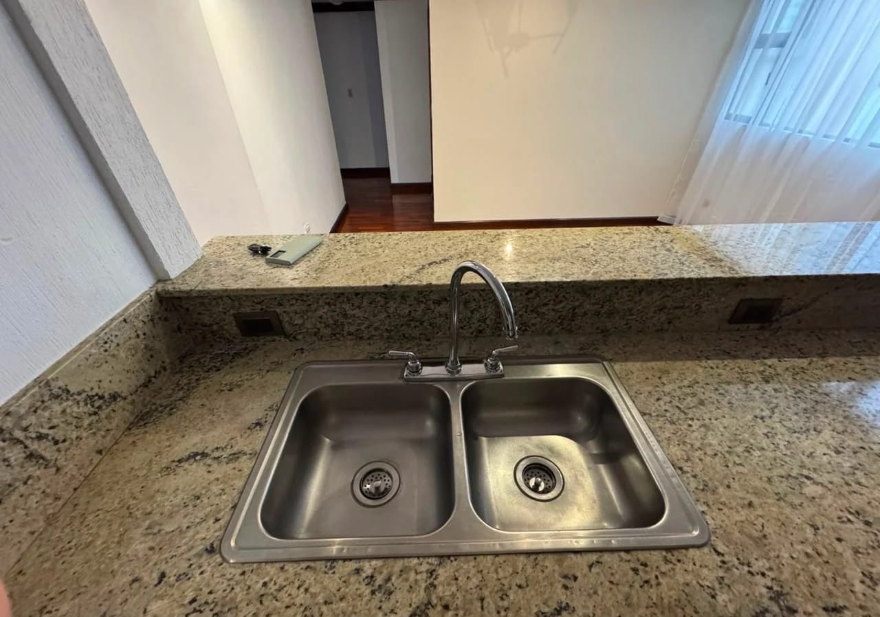 Rento Apto 3 Hab Zona 14 la Villa REF.6941 — Apartamento en Alquiler en Zona 14, Guatemala, Ciudad — foto 3 de 15