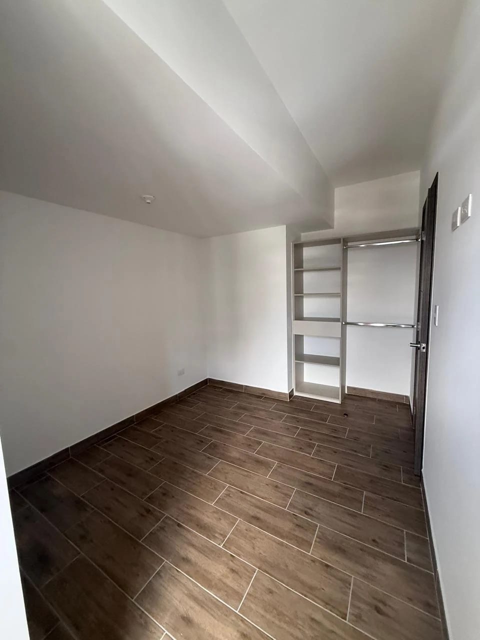Rento Apto Nuevo Modra 2 Zona 4 Ref 6944 — Apartamento en Alquiler en Zona 4, Guatemala, Ciudad — foto 1 de 17