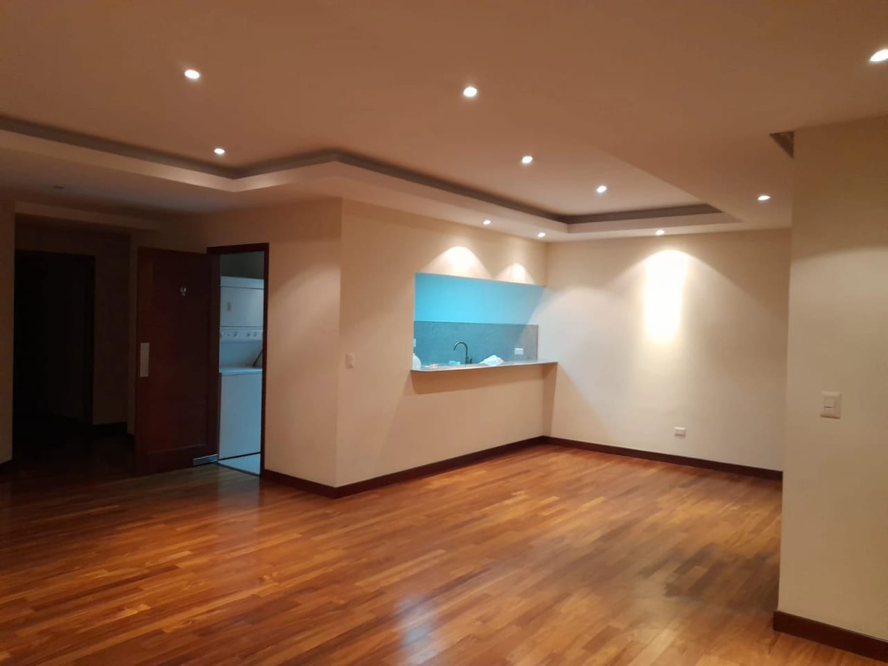 Vendo Apto Z.10 Edif. Mirafiori REF.6827 *110 M2, 2 Hab, 2 Baños — Apartamento en Venta en Zona 10, Guatemala, Ciudad — foto 10 de 17