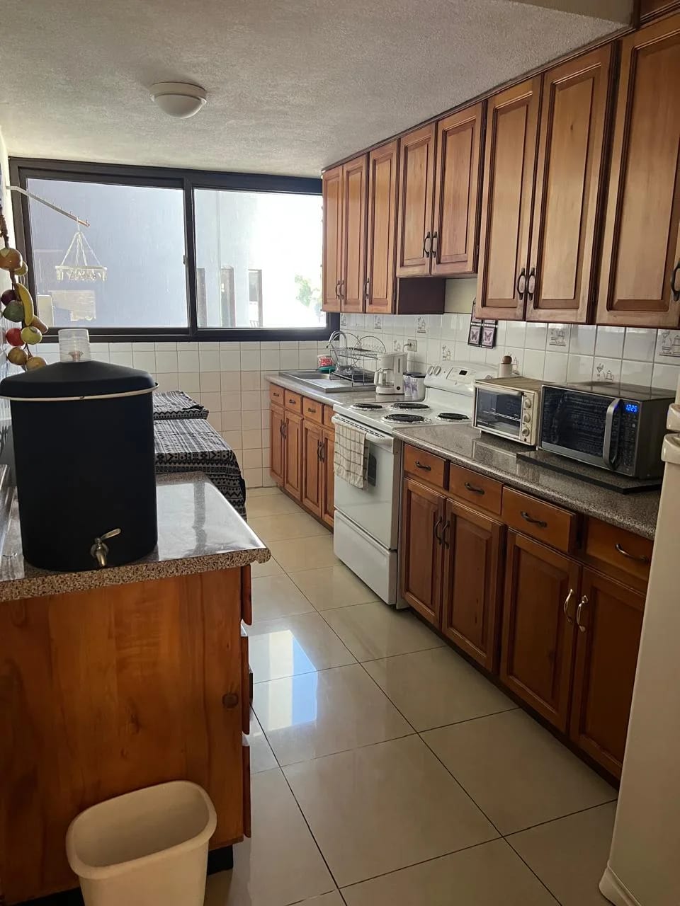 Rento Apto Amueblado 2 Hab Zona 9 a Pocos Metros Plazoleta España — Apartamento en Alquiler en Zona 9, Guatemala, Ciudad — foto 6 de 16