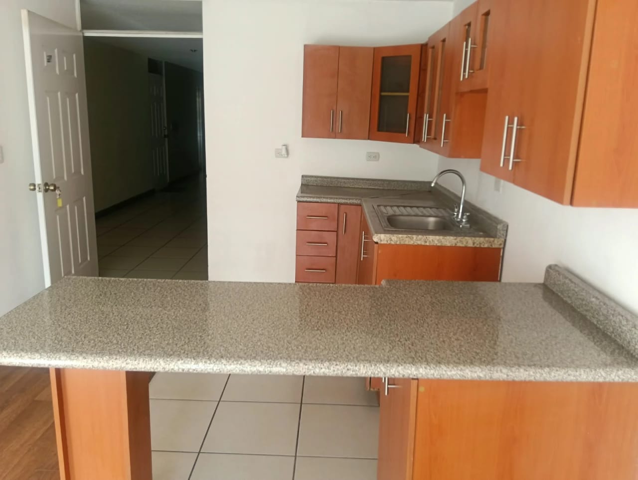 Rento Apto Zona 1, Historico 1, REF.6943 — Apartamento en Alquiler en Zona 1, Guatemala, Ciudad — foto 10 de 15