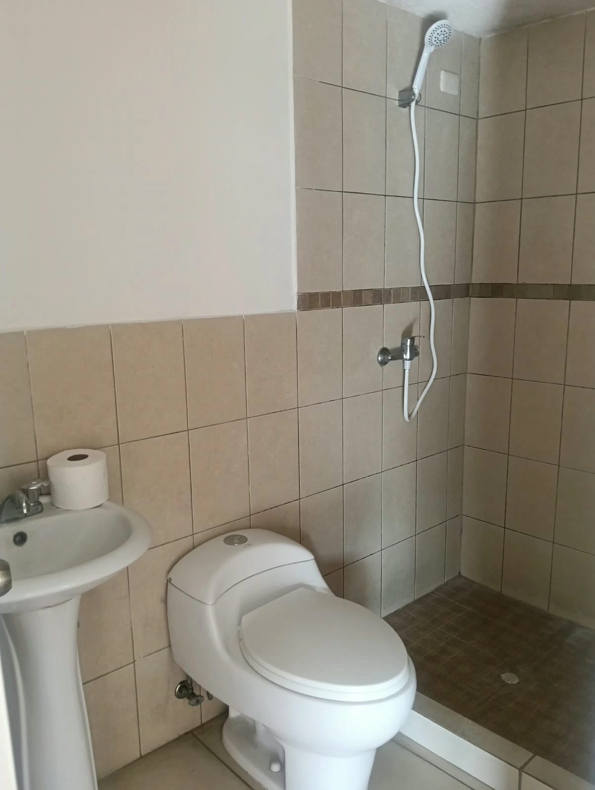 Rento Apto Zona 1, Historico 1, REF.6943 — Apartamento en Alquiler en Zona 1, Guatemala, Ciudad — foto 7 de 12