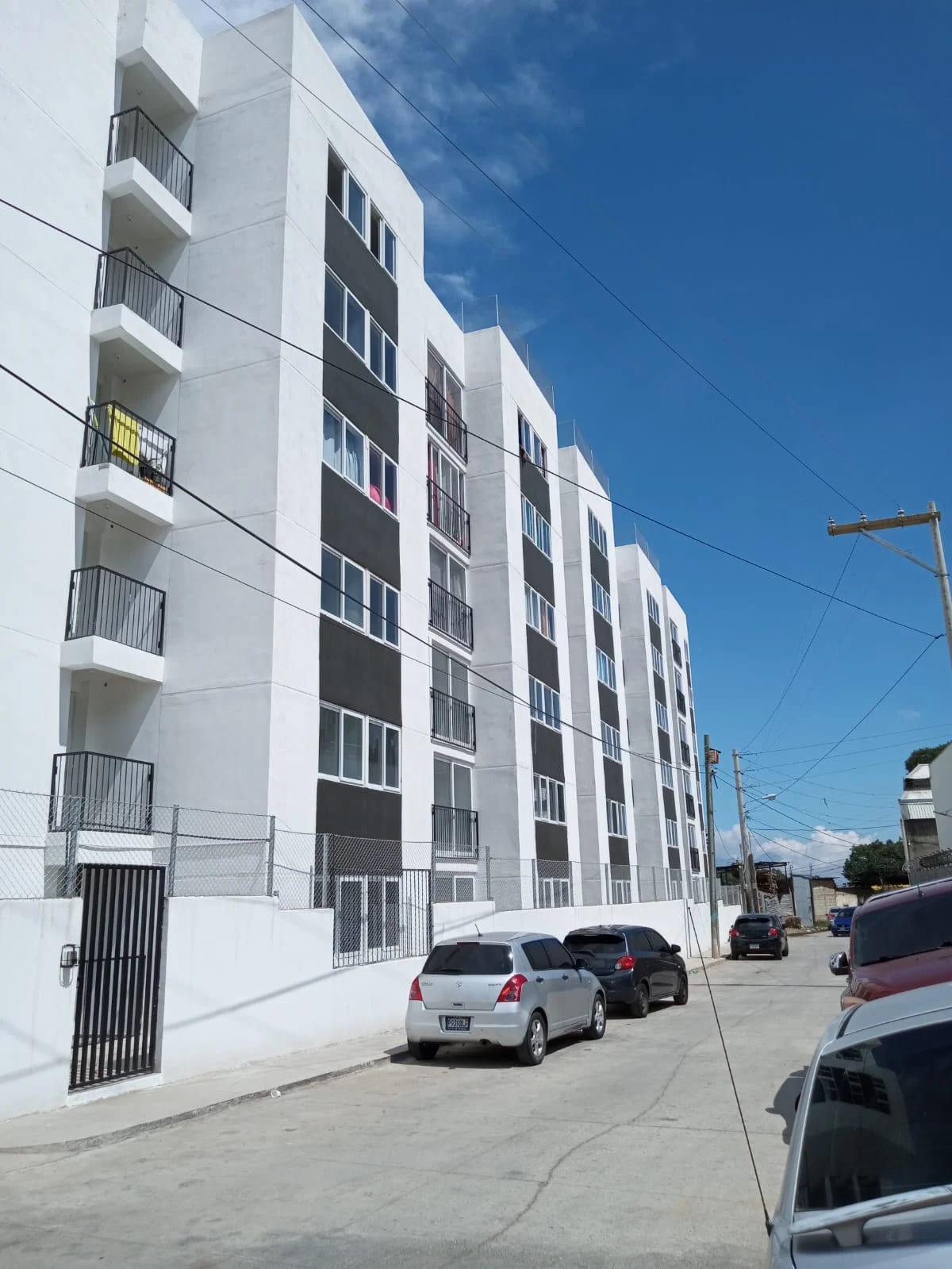 Vendo Apto Zona 1 de Mixco Torre Berlindo REF.6951 *50M2, 3 Hab — Apartamento en Venta en Zona 1 Mixco, Guatemala, Ciudad — foto 2 de 17