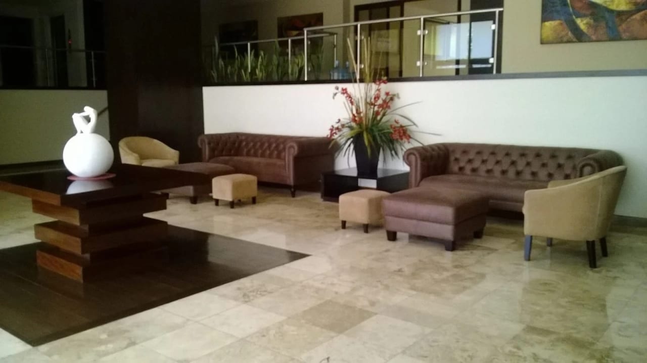 Rento Apto Z.10 Edif. Mirafiori, 6953 *110M2, 2 Hab, 2 Baños, 2 Parq — Apartamento en Alquiler en Zona 10, Guatemala, Ciudad — foto 8 de 13
