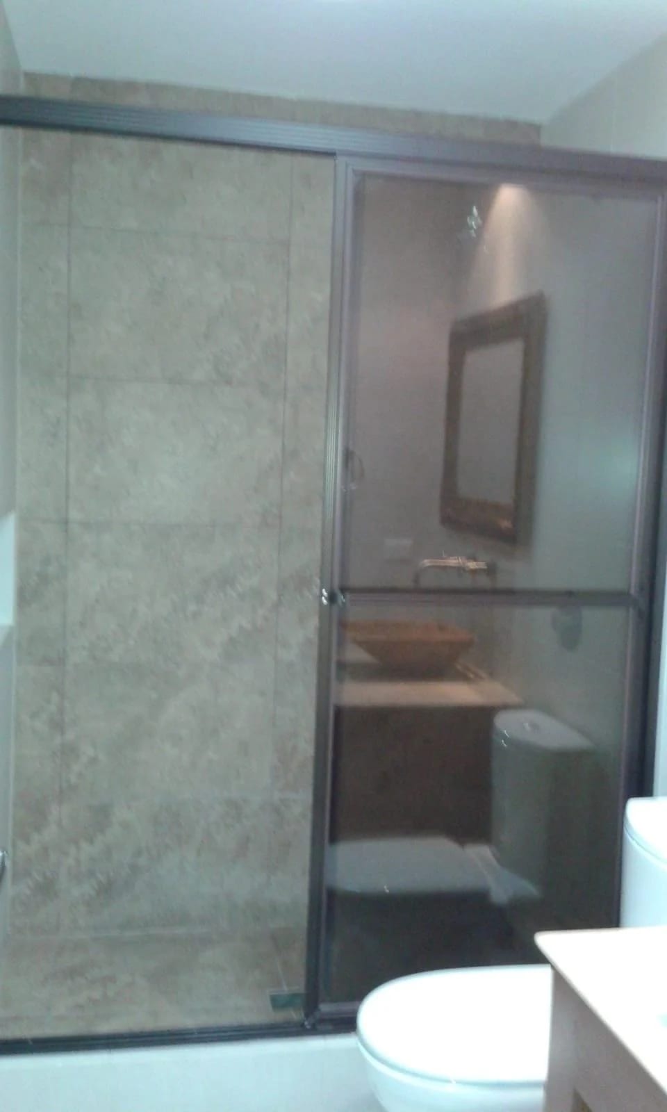 Rento Apto Z.10 Edif. Mirafiori, 6953 *110M2, 2 Hab, 2 Baños, 2 Parq — Apartamento en Alquiler en Zona 10, Guatemala, Ciudad — foto 11 de 13
