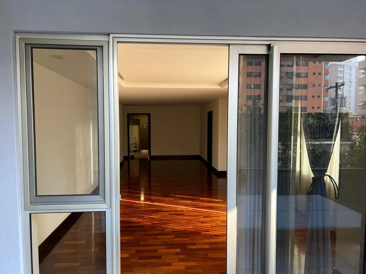 Vendo/rento Apto Zona 10 Edif. Santa Sofia REF.6957 *183M2, 3 Hab — Apartamento en Venta en Zona 10, Guatemala, Ciudad — foto 5 de 17