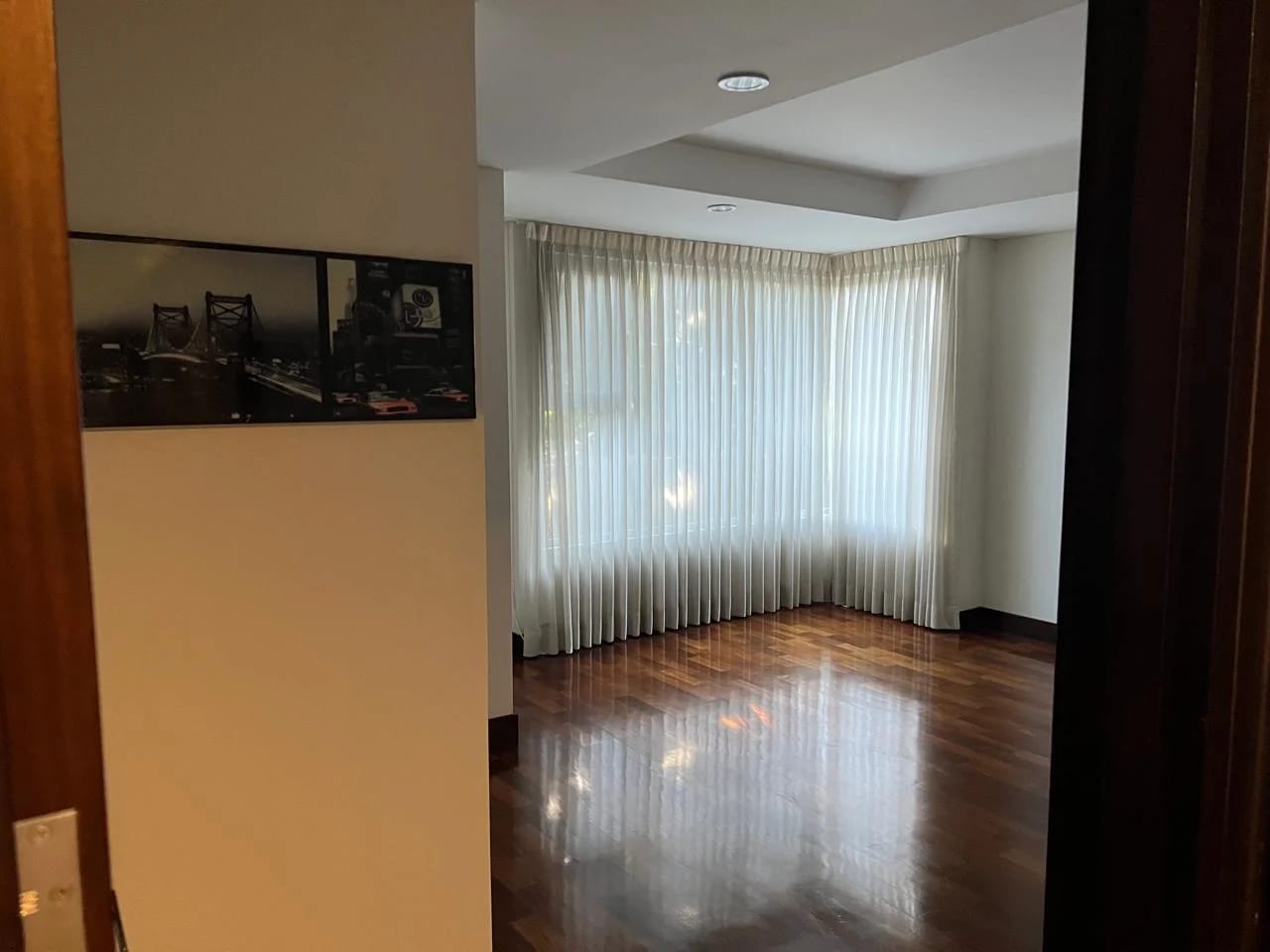 Vendo/rento Apto Zona 10 Edif. Santa Sofia REF.6957 *183M2, 3 Hab — Apartamento en Venta en Zona 10, Guatemala, Ciudad — foto 8 de 17