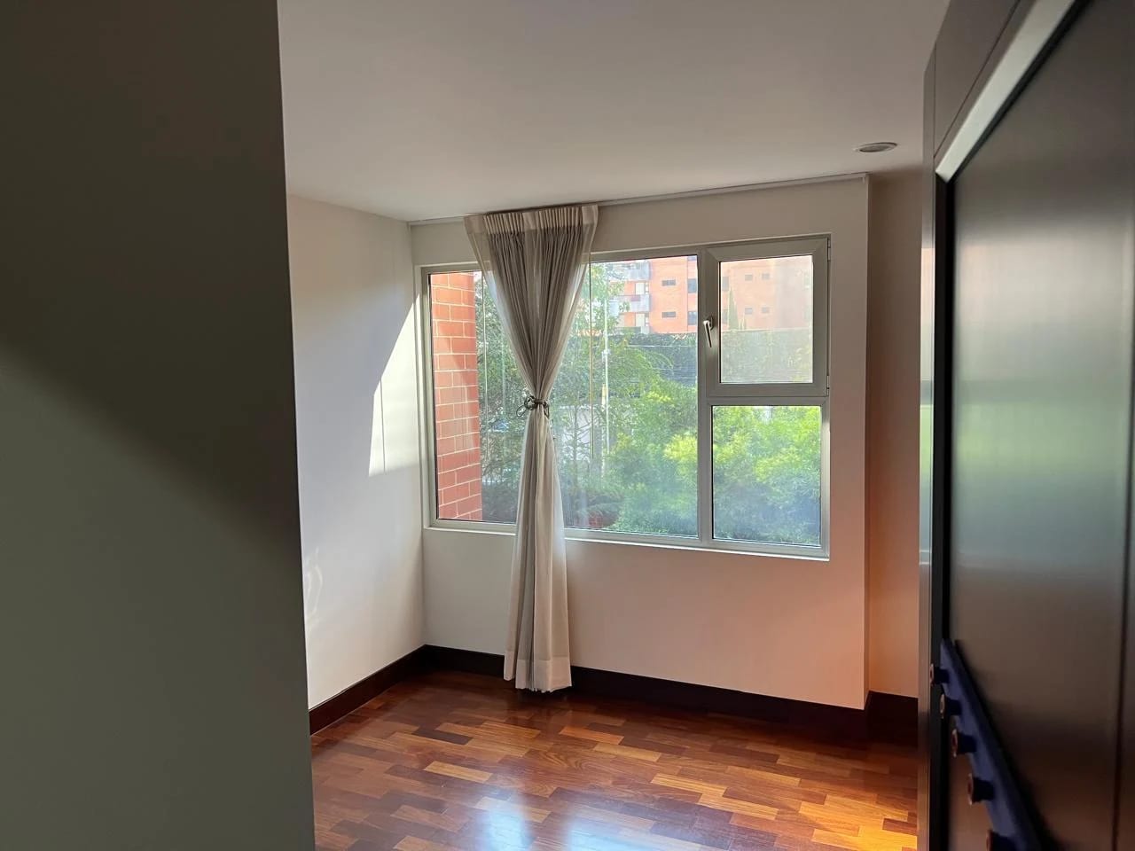 Vendo/rento Apto Zona 10 Edif. Santa Sofia REF.6957 *183M2, 3 Hab — Apartamento en Alquiler en Zona 10, Guatemala, Ciudad — foto 13 de 17