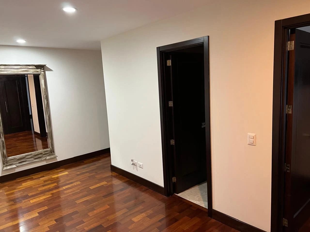 Vendo/rento Apto Zona 10 Edif. Santa Sofia REF.6957 *183M2, 3 Hab — Apartamento en Alquiler en Zona 10, Guatemala, Ciudad — foto 14 de 17