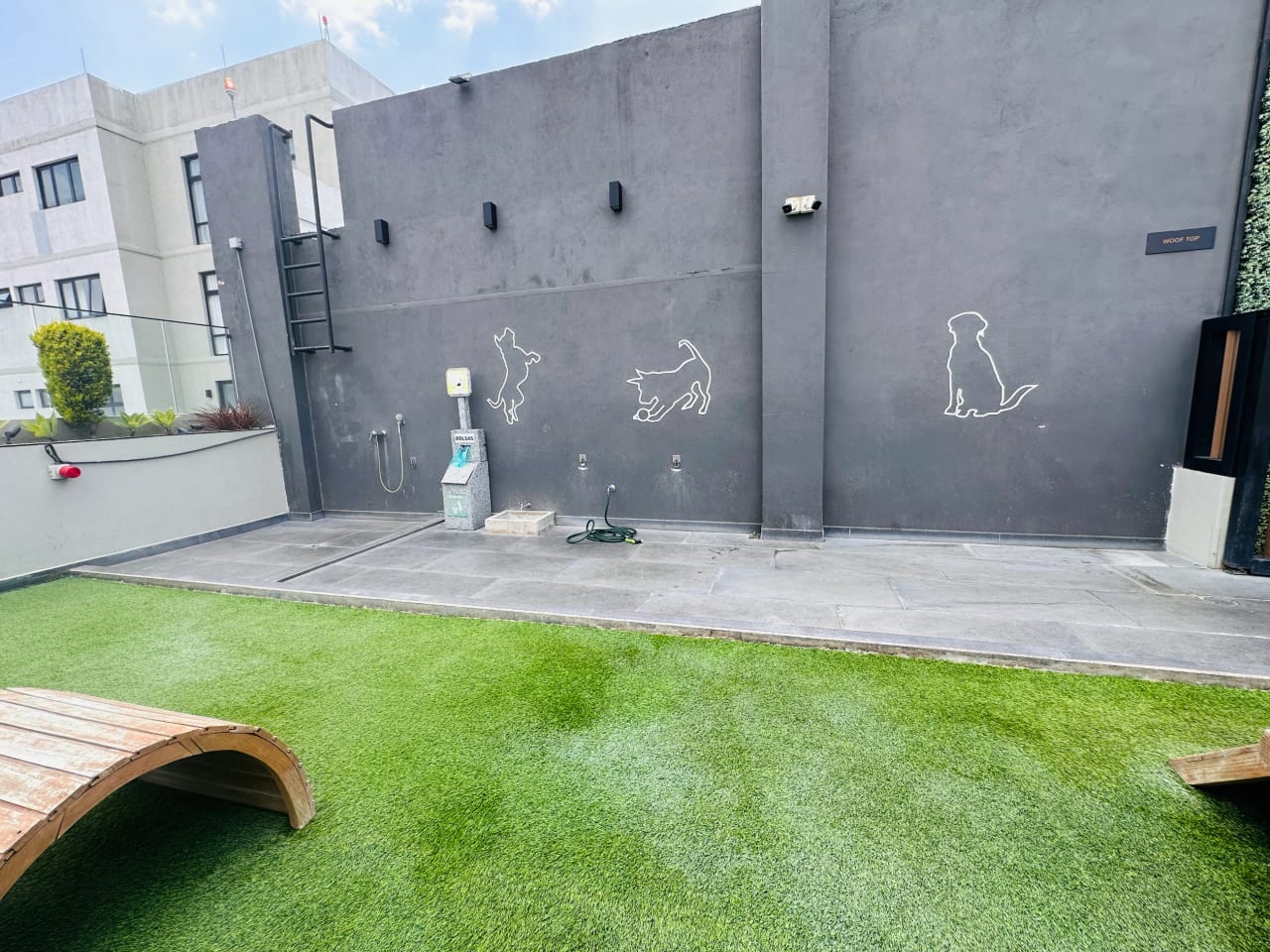 APARTAMENTO EN RENTA, EDIF. IQ 10, ZONA 10 — Apartamento en Alquiler en IQ10, Zona 10, Guatemala, Ciudad — foto 16 de 17