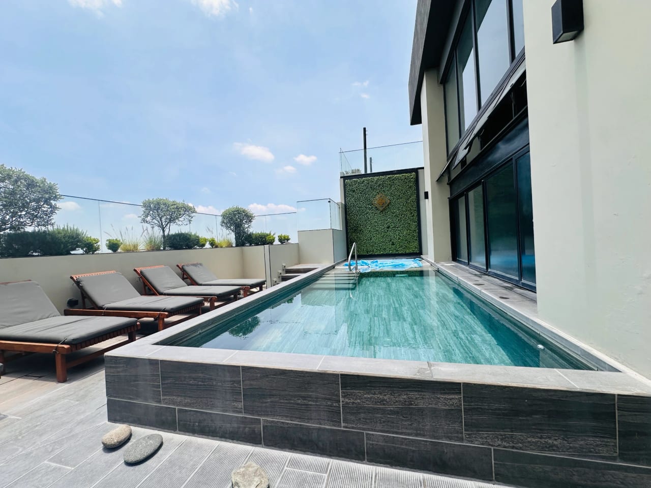 APARTAMENTO EN RENTA, EDIF. IQ 10, ZONA 10 — Apartamento en Alquiler en IQ10, Zona 10, Guatemala, Ciudad — foto 17 de 17