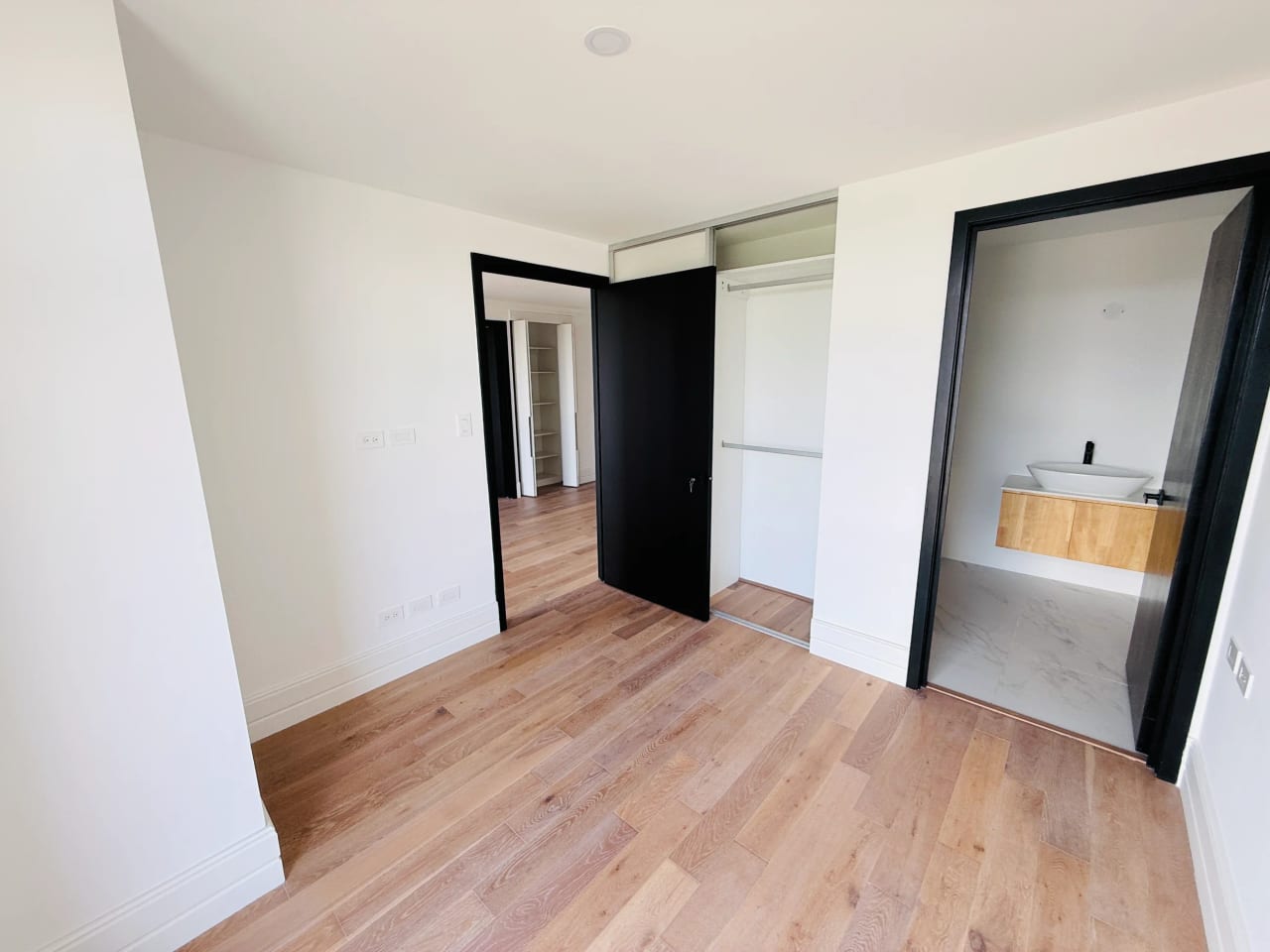 APARTAMENTO P/ ESTRENAR, EDIFICIO CÉNTRICO 67 MTS2, 2 DORMITORIOS, ZONA 5 — Apartamento en Venta en Céntrico, Zona 5, Guatemala, Ciudad — foto 8 de 17