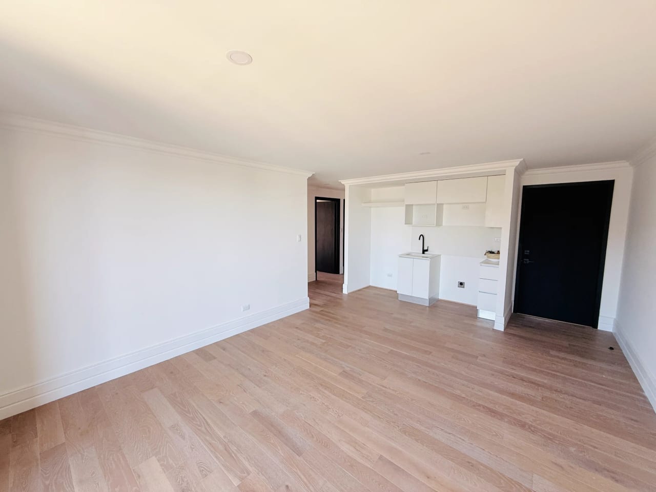 APARTAMENTO P/ ESTRENAR, EDIFICIO CÉNTRICO 81.68 MTS2, 3 DORMITORIOS, ZONA 5 — Apartamento en Venta en Céntrico, Zona 5, Guatemala, Ciudad — foto 1 de 17